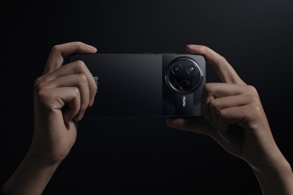 پوکو F7 پرو با اسنپدراگون 8 نسل 3 معرفی شد؛ پرچمدار نسل قبل!