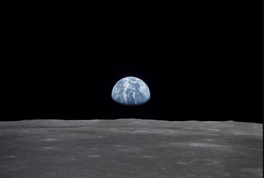 چرا انسان‌ها باید بر روی ماه پایگاه داشته باشند؟