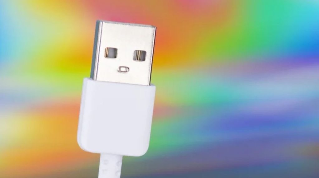 اگه پورت USB، درایو یا کابل خیس شد چکار کنیم؟