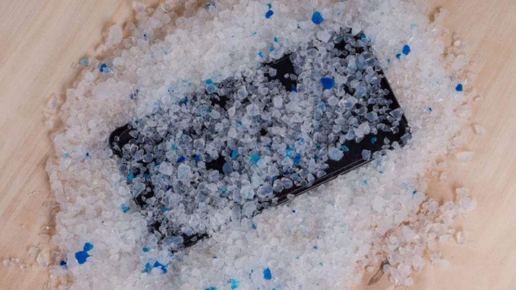 اگه پورت USB، درایو یا کابل خیس شد چکار کنیم؟