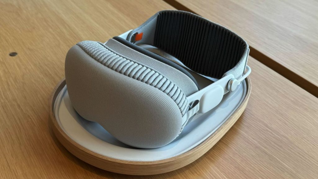 اپل برای کاهش وزن عینک ویژن پرو 2 خود از تیتانیوم استفاده میکند!