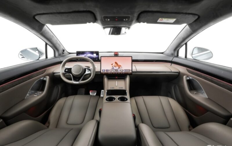 هواوی و چری لاکسید R7 جدید را با برد 1627 کیلومتری معرفی کردند