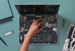 قطعات لپ تاپ را از کجا بخریم؟ معرفی فروشگاه لپ تاپ بهار با تنوع کامل شارژر و فن