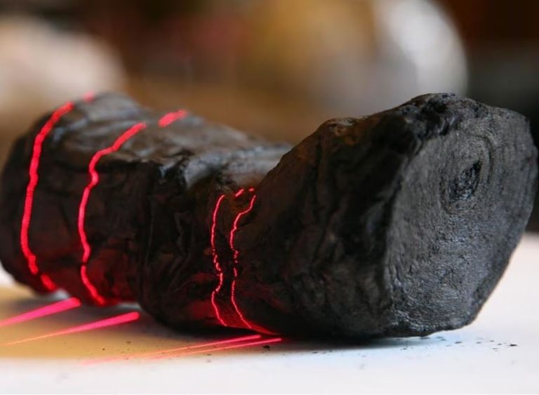 هوش مصنوعی عنوان و نویسنده طومار ۲۰۰۰ ساله را رمزگشایی کرد!هوش مصنوعی عنوان و نویسنده طومار ۲۰۰۰ ساله را رمزگشایی کرد!