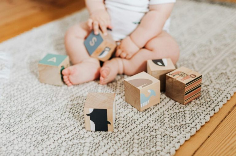 نوزادن 15 ماهه میتوانند کلماتی را برای اشیایی که هرگز ندیدهاند یاد بگیرند!