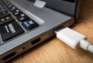 عبارت "PD" در USB PD مخفف چیست و چرا برای دستگاههای USB مهم است؟