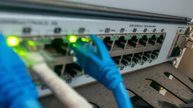 معنای هر یک از چراغ‌های پورت اترنت چیست؟