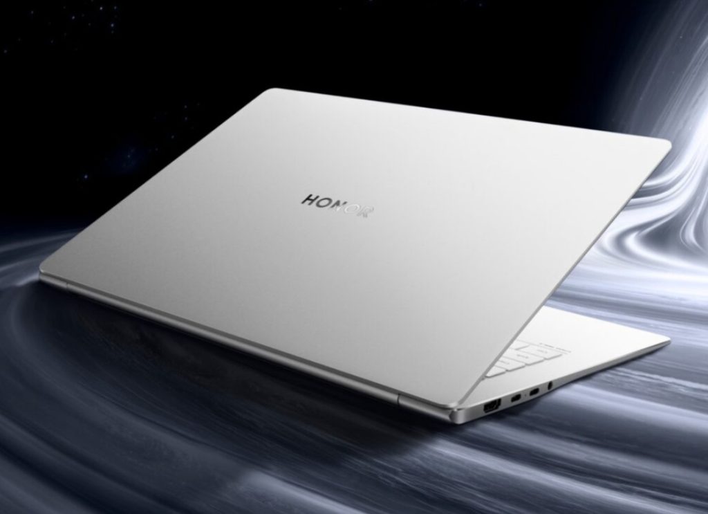 آنر مجیک بوک پرو 14 با 32 گیگابایت رم و 1 ترابایت فضای ذخیره‌سازی معرفی شد