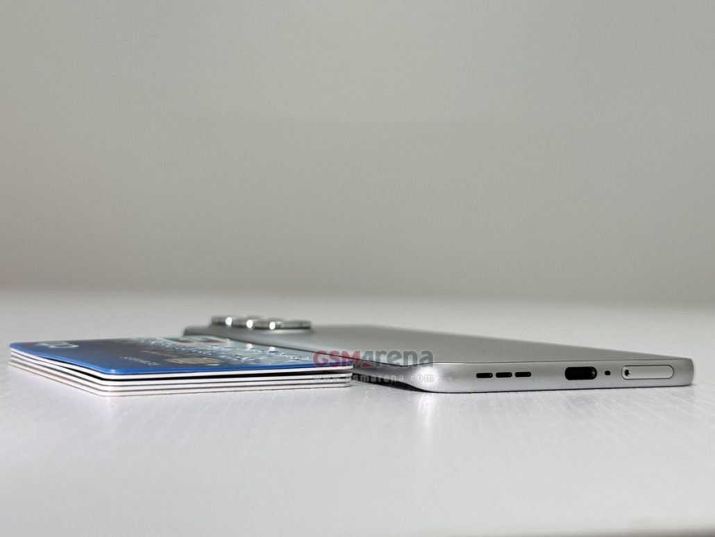 تصاویر جدید اینفینیکس هات 60 پرو پلاس با ضخامت زیر 6 میلیمتری منتشر شد