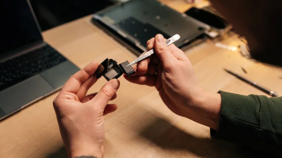 آیا واقعاً ارزش دارد باتریهای ساعت هوشمند را تعویض کنیم؟!