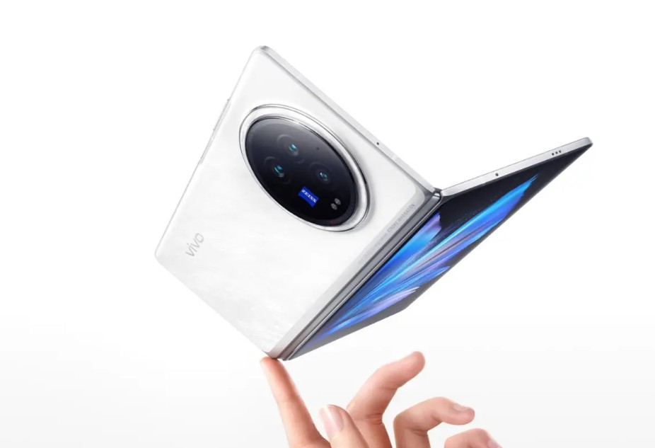 خودنمایی ویوو ایکس فولد 5 در یک کلیپ تبلیغاتی؛ رکوردی جدید برای وزن گوشیهای تاشو!