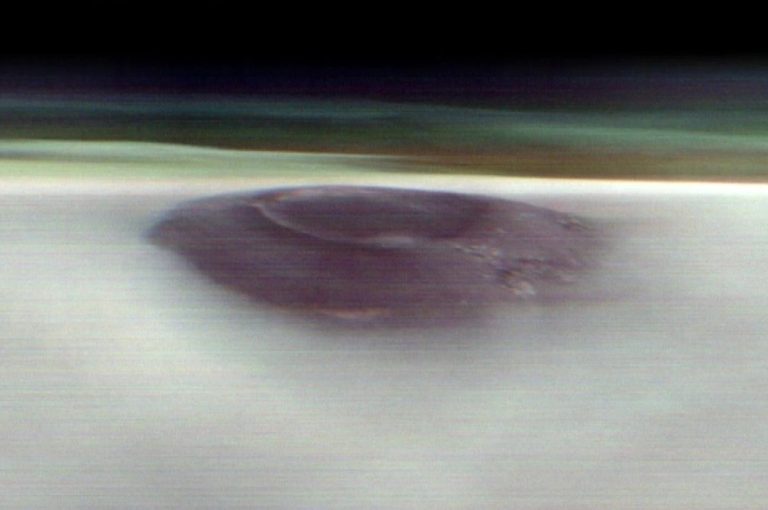 تصویر جدید ناسا؛ عبور آتشفشان غولپیکر مریخ از میان کمربند ابری یخی!