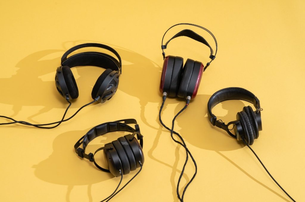 چرا جک هدفون چند حلقه سیاه متعدد دارد و معنی آنها چیست؟