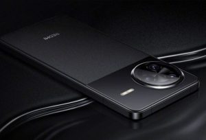 ردمی K80 اولترا دارای یک باتری بزرگ و سخت‌افزار صوتی مخصوص گیمینگ است