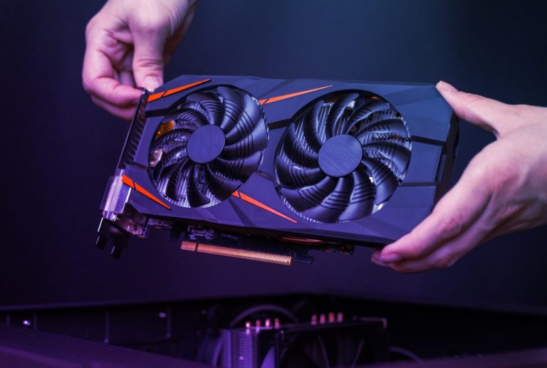 آیا ۸ گیگابایت VRAM هنوز هم برای بازی‌های جدید کافی است؟