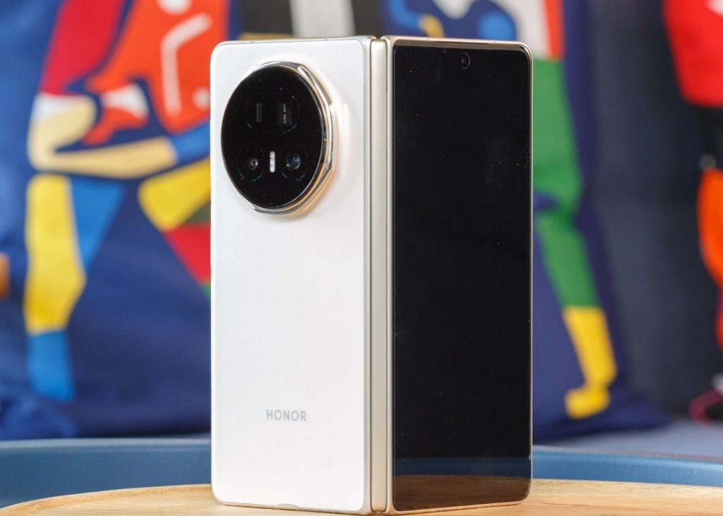 آنر مجیک V5 معرفی شد؛ بدنه باریکتر، باتری بزرگتر و دوربین بهتر