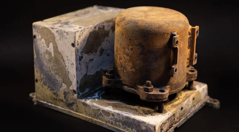 جعبه سیاه هواپیما چگونه در سقوط‌های شدید جان سالم به در می‌برد؟