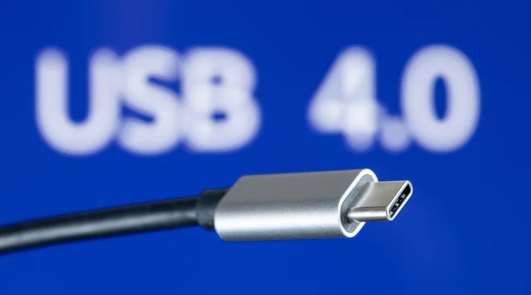 کدام نوع پورت USB سریعترین است و حداکثر سرعت آن چقدر است؟
