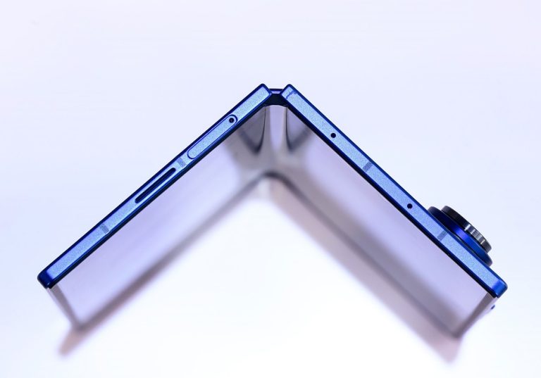 چند بار می‌توان گوشی تاشو گلکسی زد فولد ۷ را باز کرد؟! به محل زندگی شما بستگی دارد!