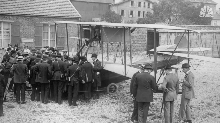 خلبان خودکار برای هواپیماها چه زمانی اختراع شد؟!