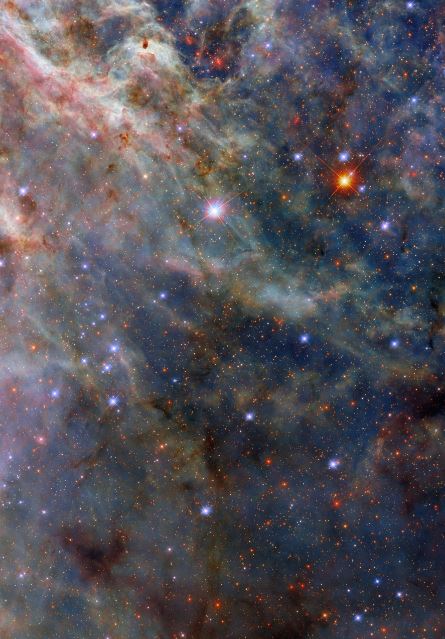 تلسکوپ هابل یک طوفان ستارهای شدید را ثبت کرد که در حال تغییر شکل یک کهکشان است!