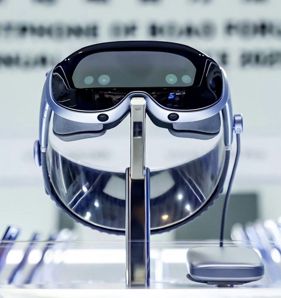 هدست واقعیت ترکیبی ویوو ویژن به نمایش گذاشته شد!