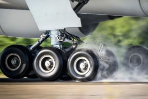 ترمزهای هواپیما چقدر داغ میشوند و چگونه از پدیده محو شدن ترمز (Brake Fade) جلوگیری میکنند؟