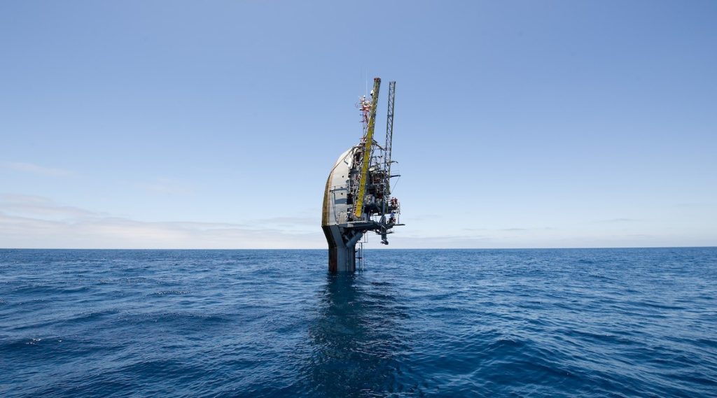 فلیپ، معمای مهندسی؛ وقتی کشتی در آب می‌ایستد!