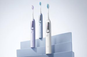 این مسواک شیائومی دارای صفحهنمایش است و با یک بار شارژ، ۱۸۰ روز دوام میآورد!