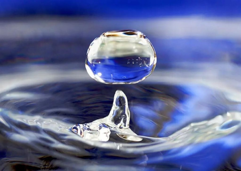 کشفی شگفتانگیز از آب؛ مایعی محصور که همزمان یخزده و سیال است!