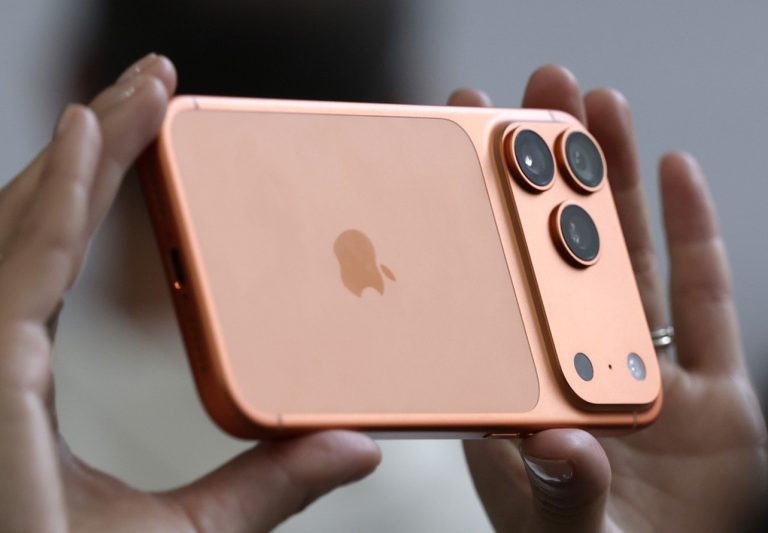 میانگین عمر مفید یک آیفون چقدر است و آیا راهی برای افزایش آن وجود دارد؟!