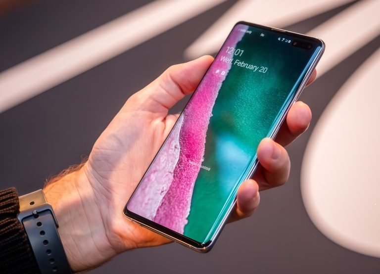 نمایشگر Dynamic AMOLED سامسونگ