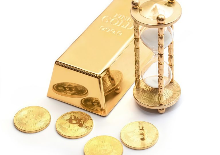 طلای آبشده بهتره یا ربع سکه؟ | مقایسه طلای آب شده و ربع سکه برای سرمایه گذاری