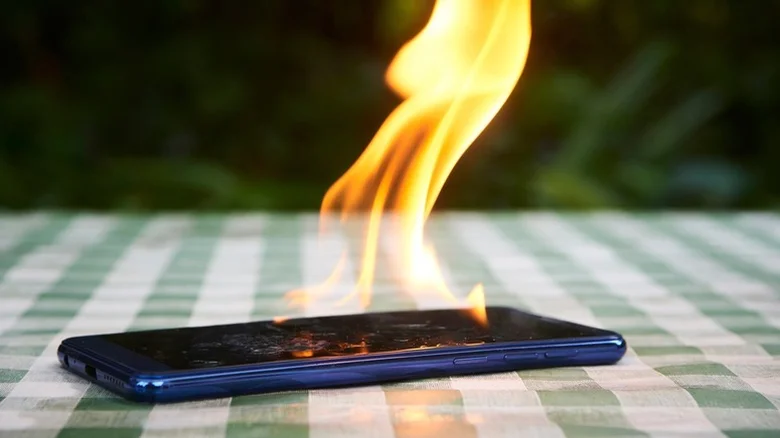 ۱۰ مورد از بدترین گوشی های هوشمند تاریخ!