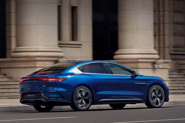 BYD از نظر فروش جهانی خودروهای برقی در سه ماهه سوم ۲۰۲۵ از تسلا پیشی گرفت!