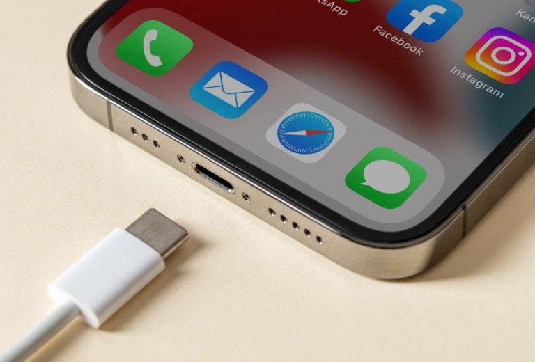 ۵ کاربرد پورت USB-C گوشی اندرویدی