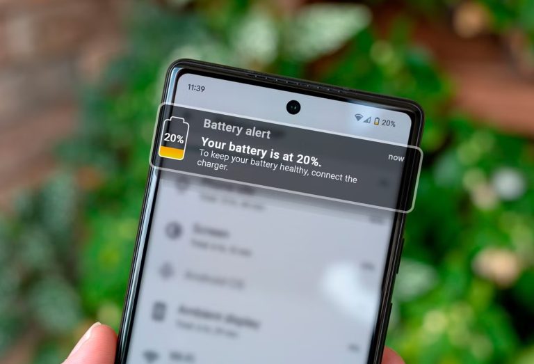 ۸ عادت اشتباه استفاده از گوشی که احتمالاً باید کنار بگذارید!