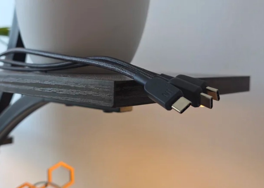 حرف 'C' در پورتهای USB-C واقعاً به چه معناست؟!