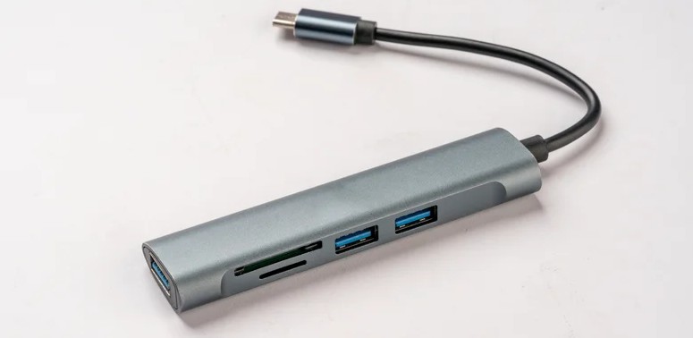 این ۵ وسیله را هرگز به پاور بانک وصل نکنید!