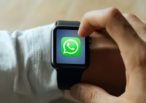 واتساپ حالا یک اپلیکیشن برای اپل واچ دارد!