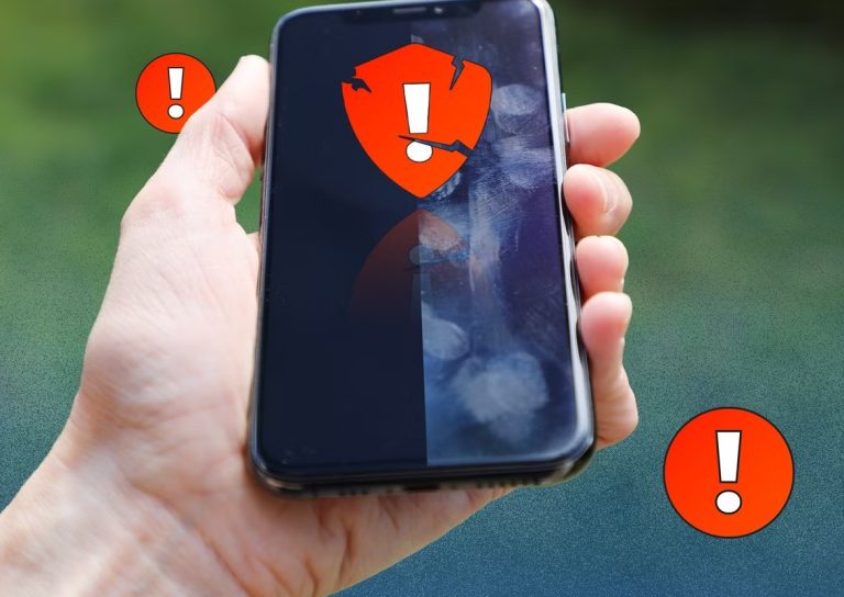 آیا میدانستید نمایشگر گوشی شما یک پوشش مخفی دارد که در حال نابودی تدریجی است؟!