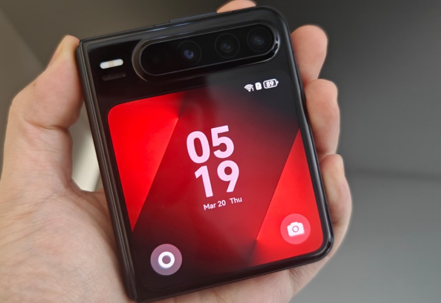 هواوی احتمالاً در حال کار روی یک گوشی تاشوی جداگانه برای مقابله با آیفون فولد اپل است!