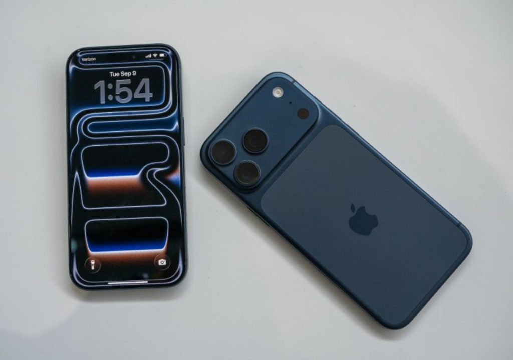 اپل به عرضه سالانه آیفونها پایان میدهد!