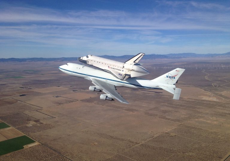 چرا ناسا برای حمل شاتل فضایی، بوئینگ ۷۴۷ را انتخاب کرد؟