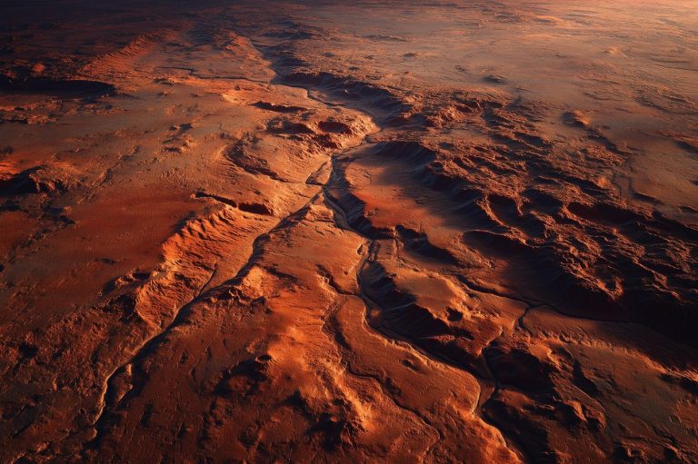 دانشمندان یخ آب پنهان را در مریخ کشف کردند