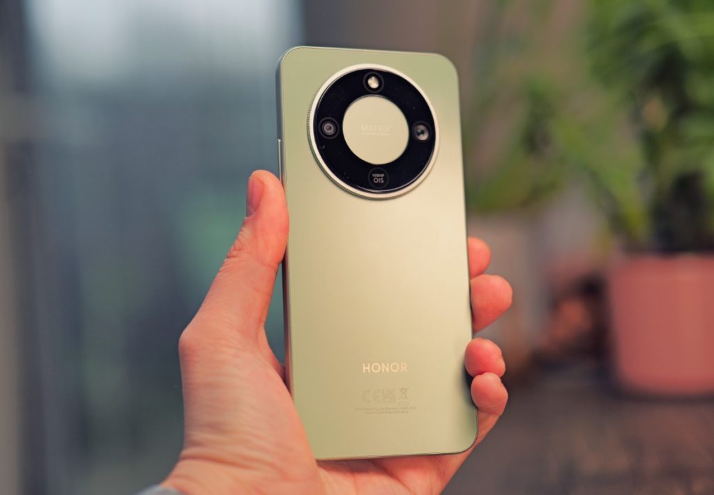 آنر مجیک ۸ لایت با یک باتری بزرگ رسماً معرفی شد