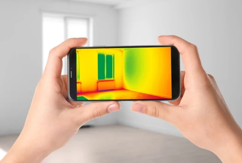 این گجت کوچک گوشی شما را به دوربین حرارتی تبدیل میکند