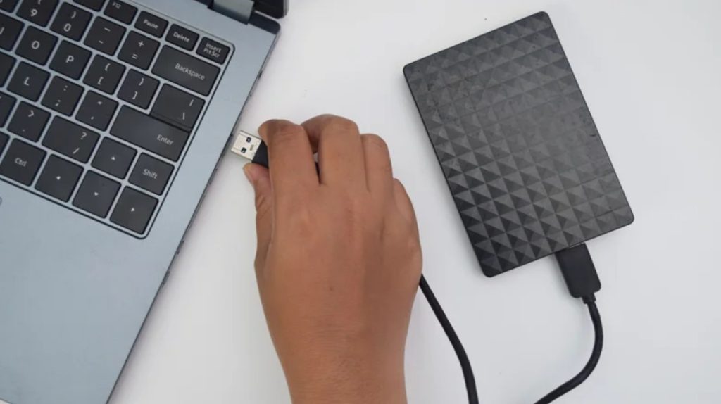 این ۳ وسیله را فقط به پورت USB 3.0 کامپیوتر متصل کنید!