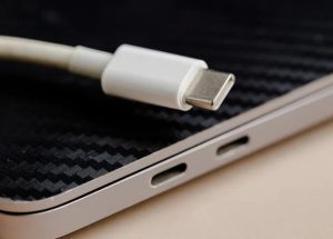 چرا سرعت شارژ پورت‌های USB با هم فرق می‌کند؟