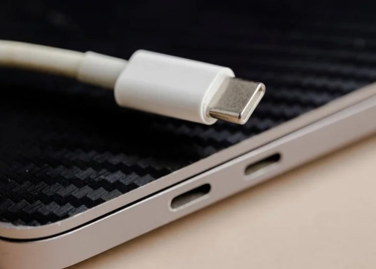 چرا سرعت شارژ پورت‌های USB با هم فرق می‌کند؟